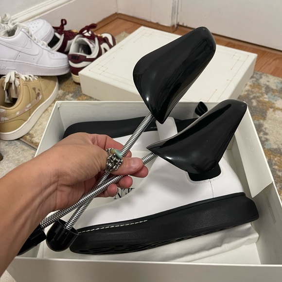 Men’s Size 10.5 (Euro Sz 43.5) Alexander McQueen Platform Leather Chelsea Boots - Picture 16 of 17